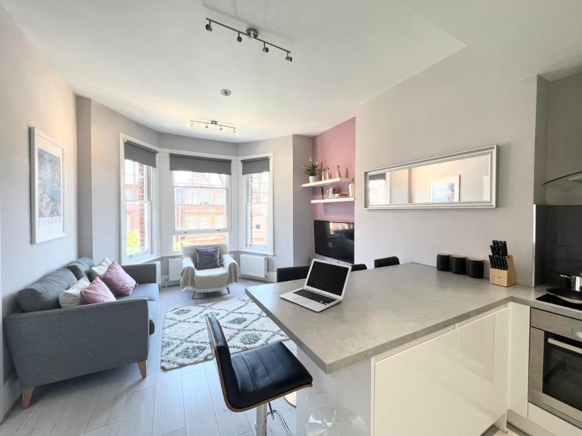 2 Bedroom Apartment In South Hampstead 런던 외부 사진