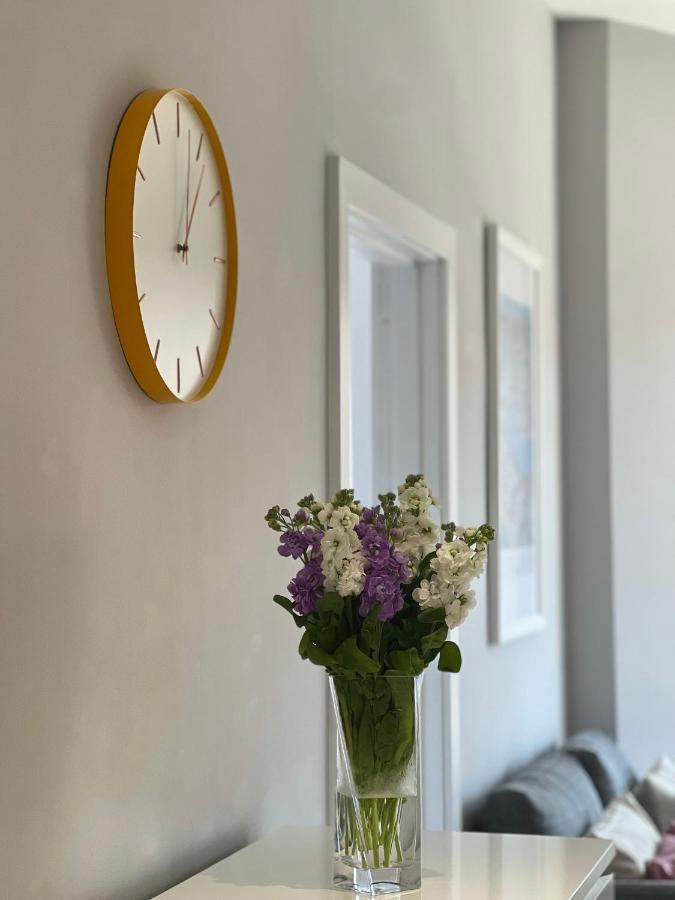 2 Bedroom Apartment In South Hampstead 런던 외부 사진
