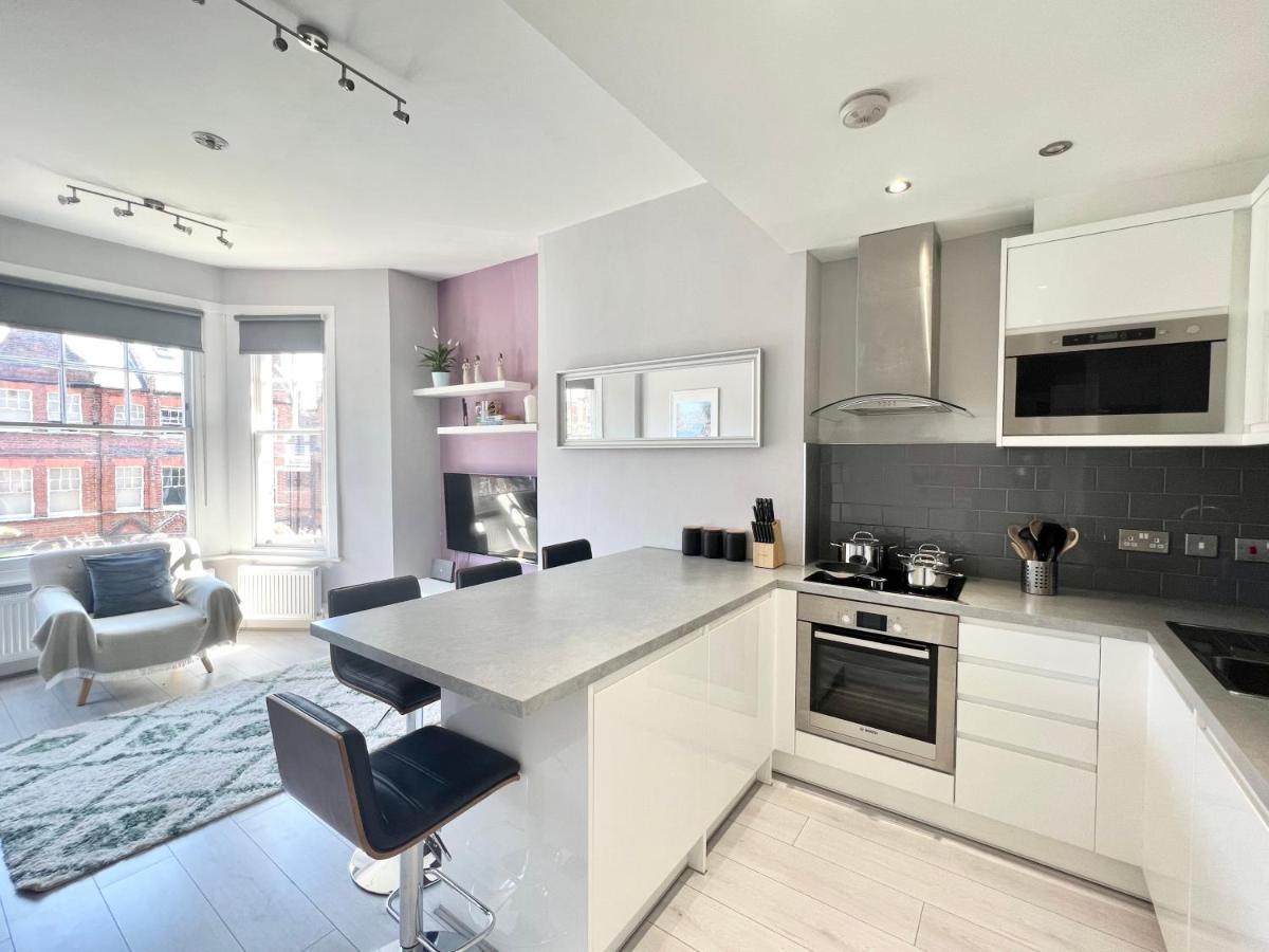 2 Bedroom Apartment In South Hampstead 런던 외부 사진