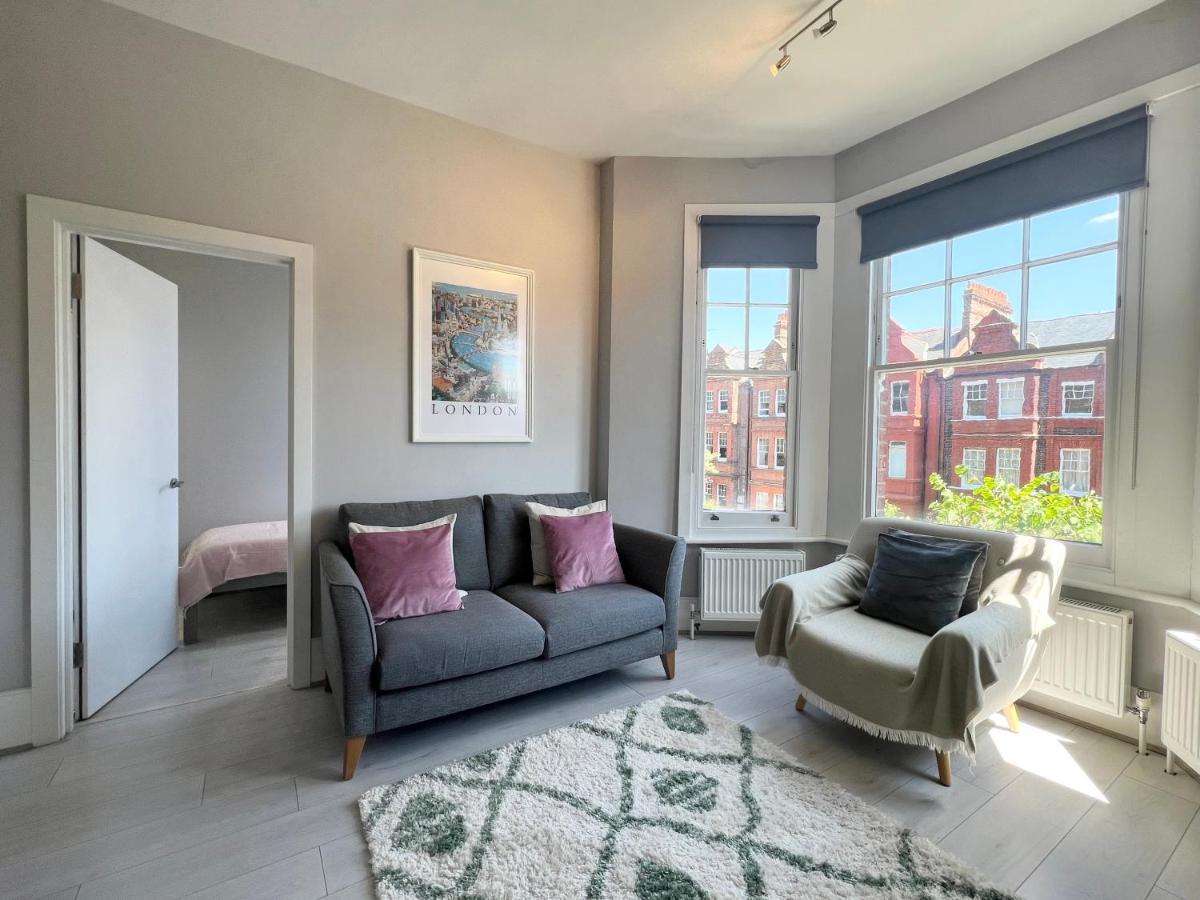 2 Bedroom Apartment In South Hampstead 런던 외부 사진